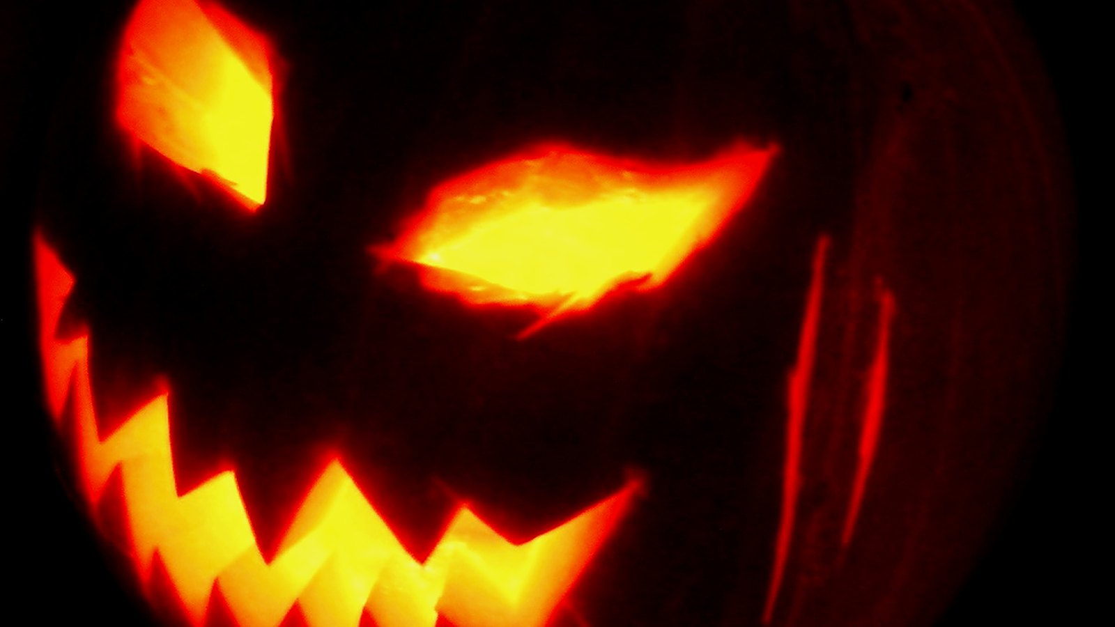 Candlelight: Halloween Classics
