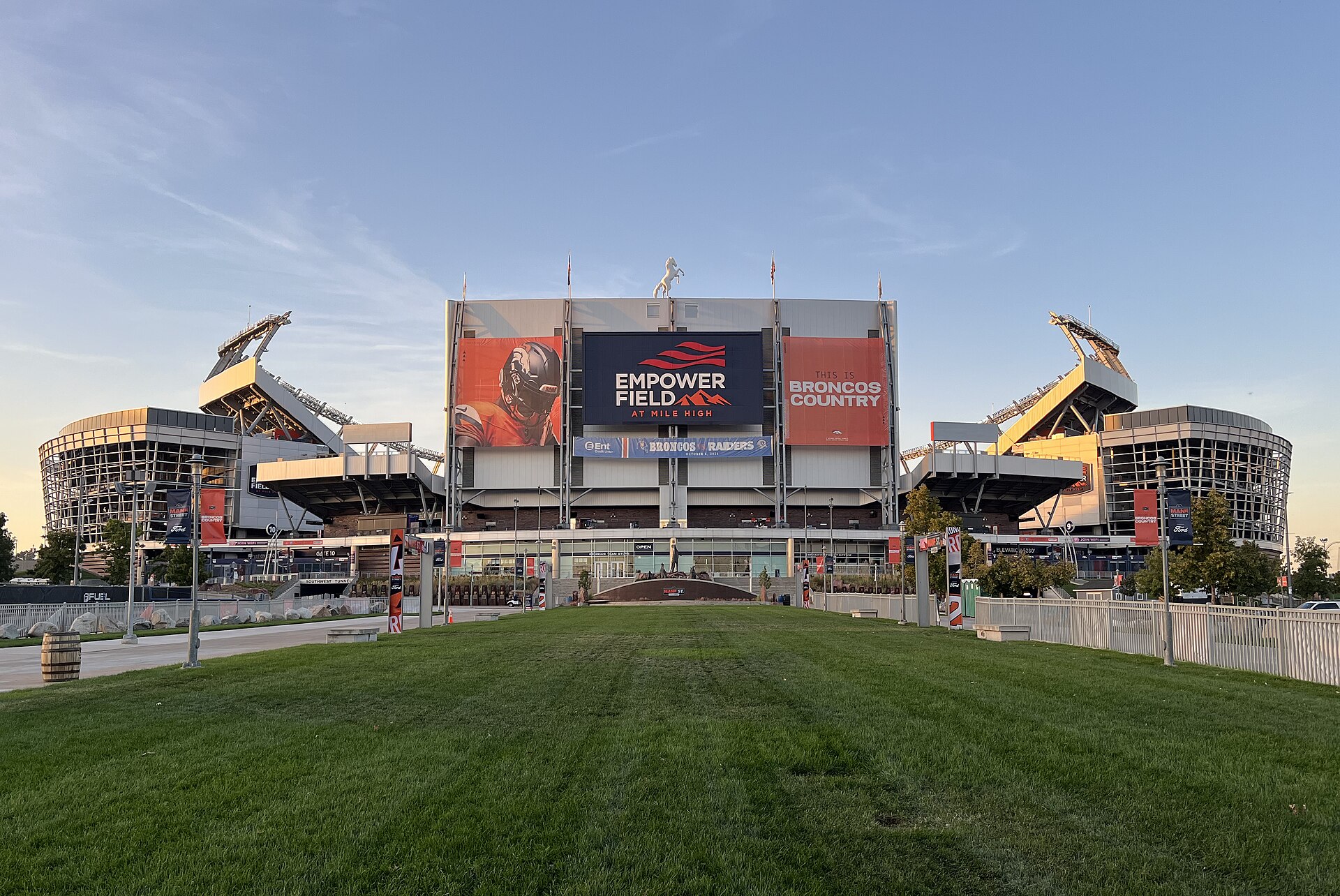Denver Broncos vs. Las Vegas Raiders at Empower Field At Mile High