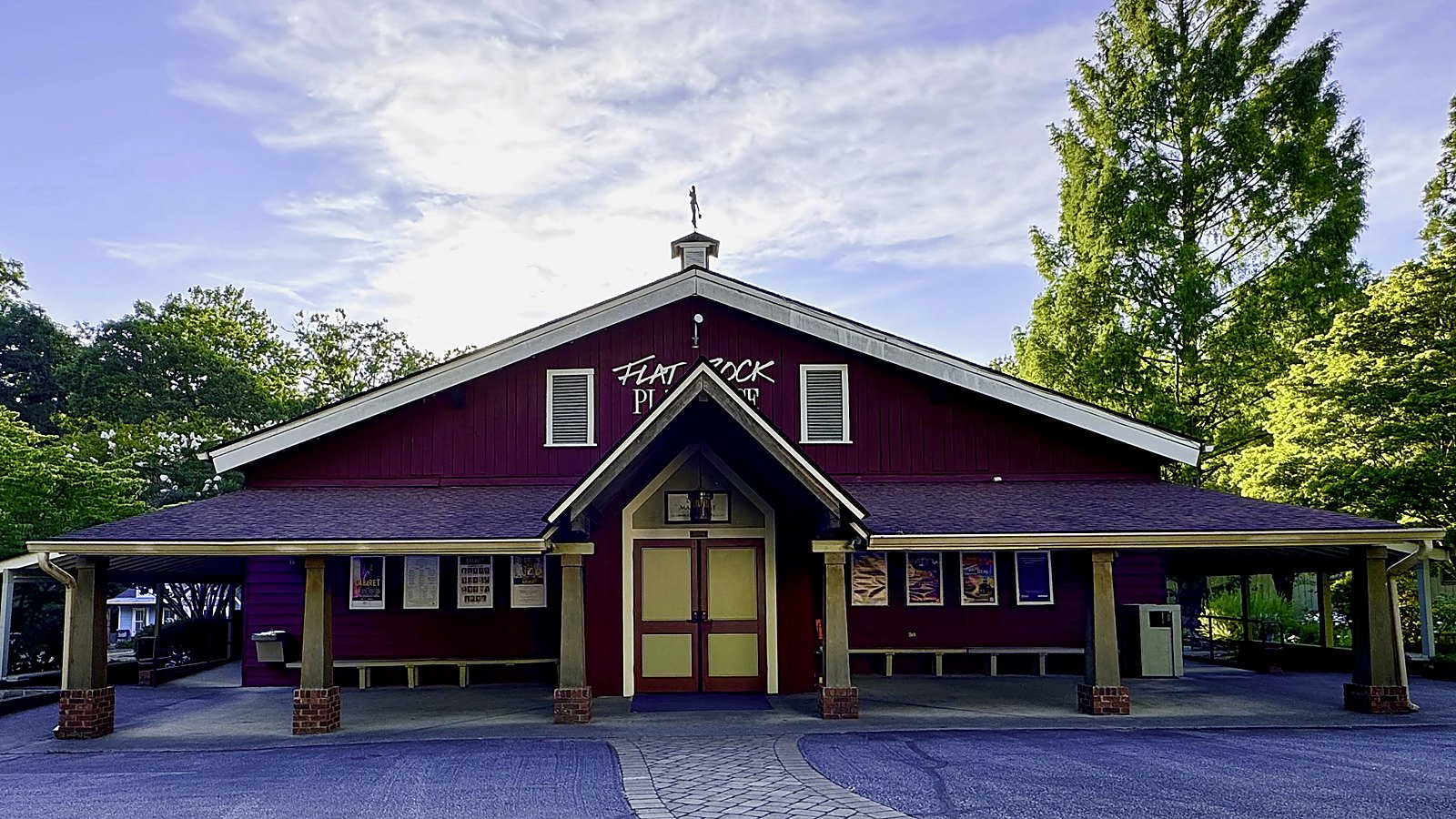 The Odd Couple at Flat Rock Playhouse