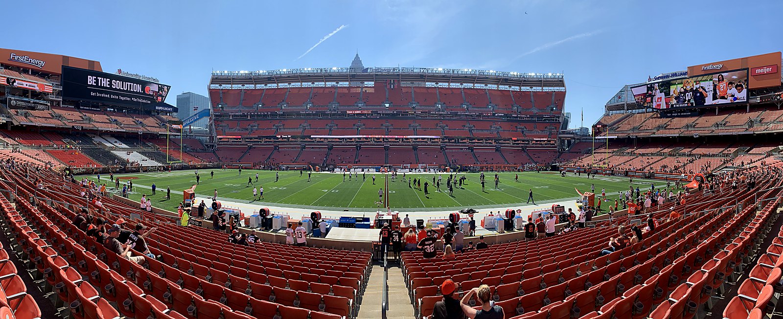 Cleveland Browns vs Las Vegas Raiders at Huntington Bank Field