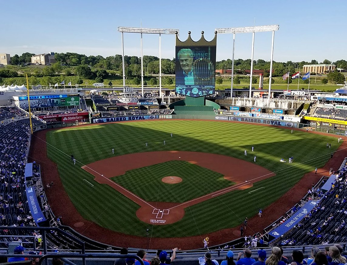 Kansas City Royals vs Minnesota Twins at Kauffman Stadium