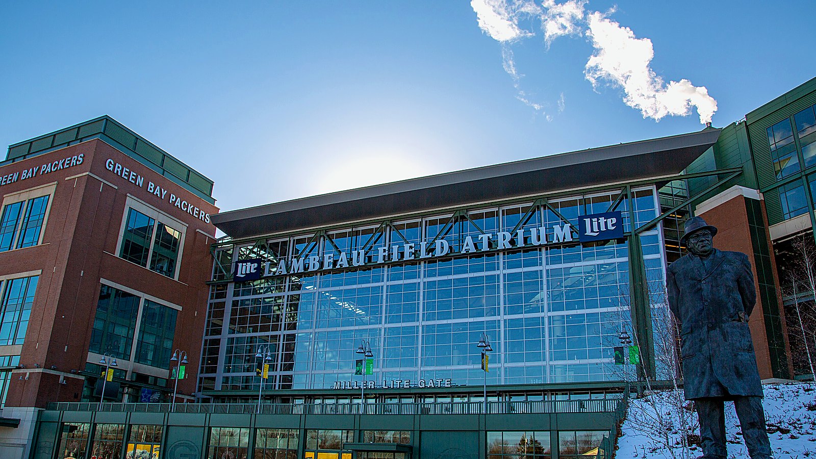 Green Bay Packers vs Dallas Cowboys at Lambeau Field