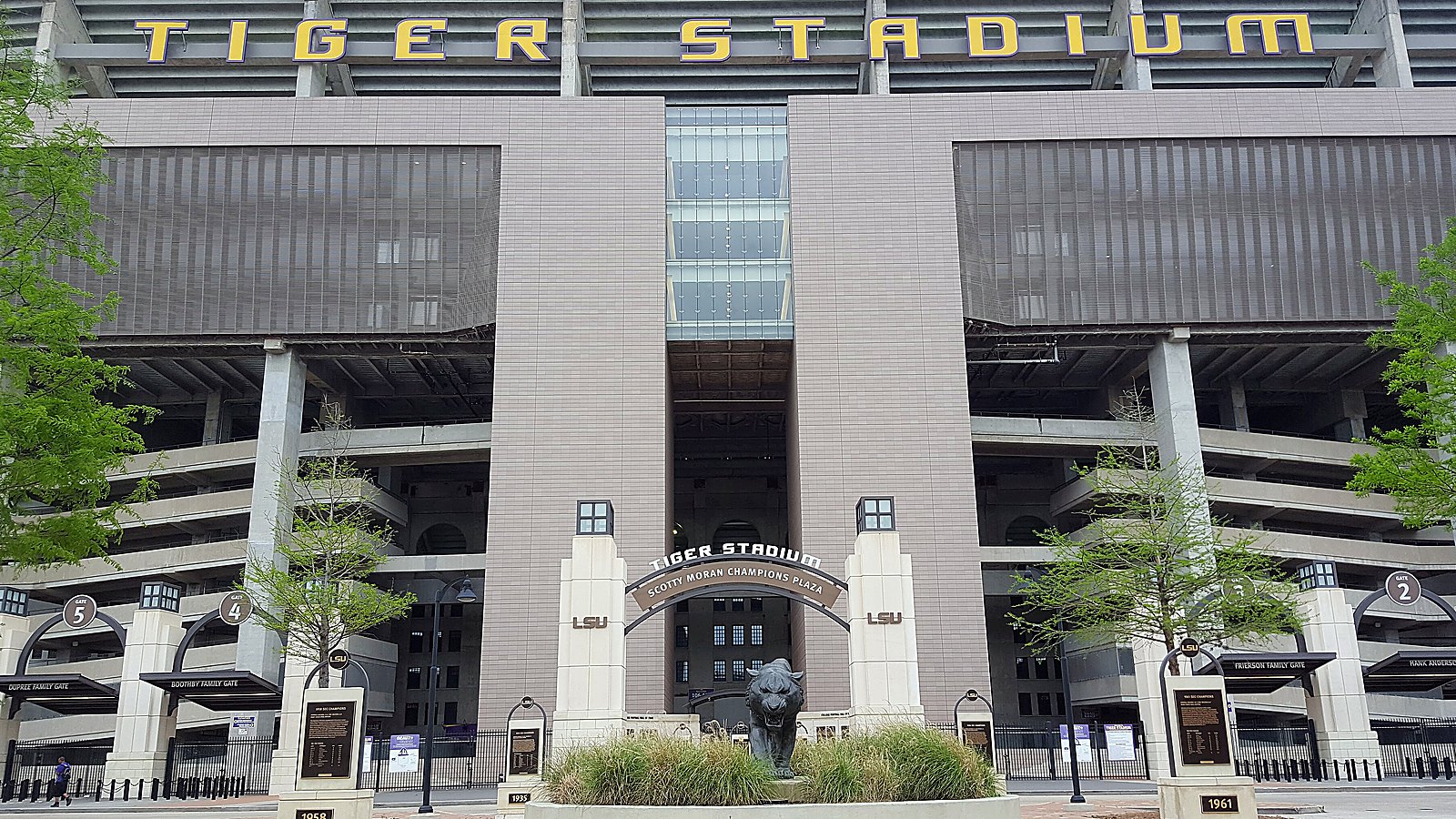Lsu Tigers Women S Volleyball vs Alabama Crimson Tide at Pete Maravich Assembly Center
