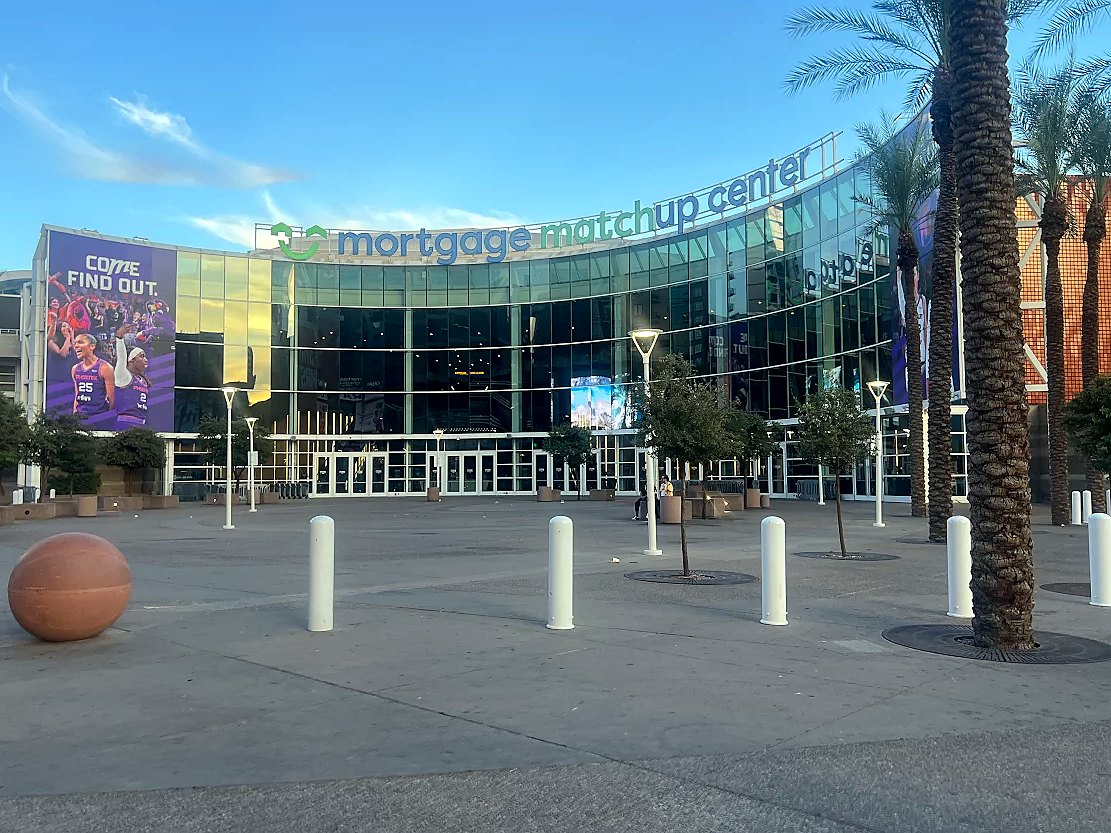 Los Parras at Mortgage Matchup Center