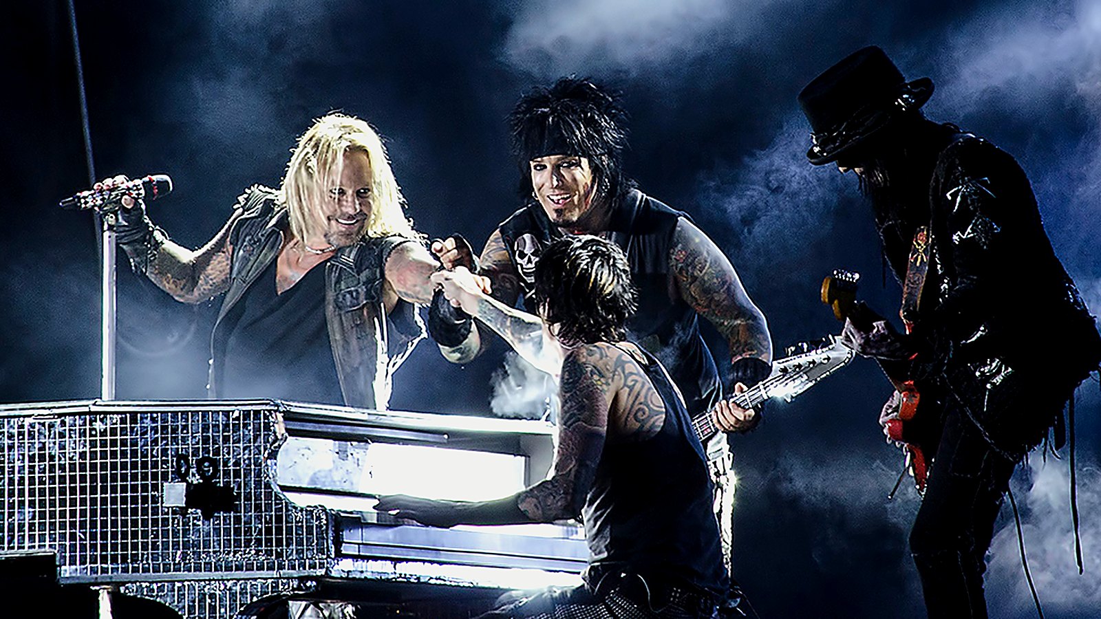 Motley Crue Tesla at F&M Bank Amphitheater of Long Beach