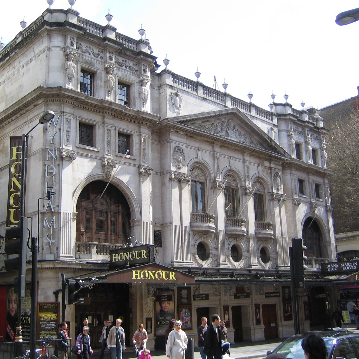 Hay Fever at Wyndhams Theatre